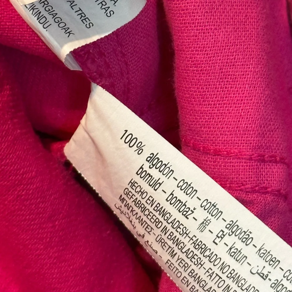Zara‎ High-Waisted Fuchsia Denim Shorts 🌺